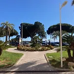 De Standing Le Velvet Bay Climatise En Bord De Antibes