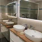 Apartman De Standing Le Velvet Bay Climatise En Bord De Antibes