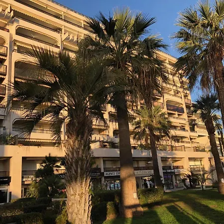 De Standing Le Velvet Bay Climatise En Bord De * Antibes