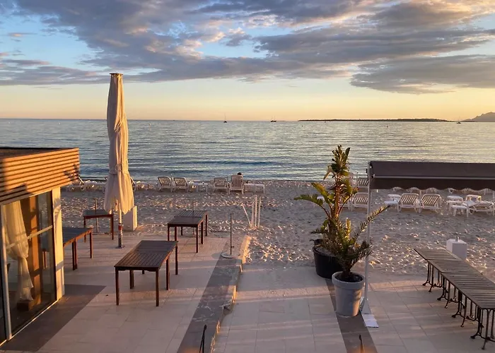 De Standing Le Velvet Bay Climatise En Bord De Apartment