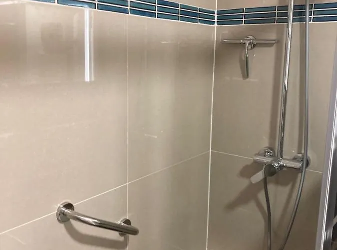 Apartment De Standing Le Velvet Bay Climatise En Bord De Antibes